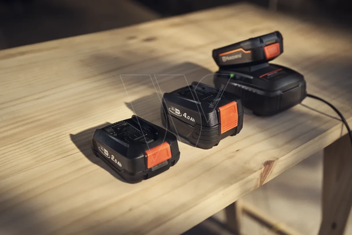 Husqvarna P4a 18-c70 Acculader 2 Husqvarna P4a 18-c70 Acculader - Afbeelding 2